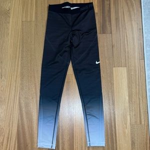 NikePro hyper warm ombré legging sz S